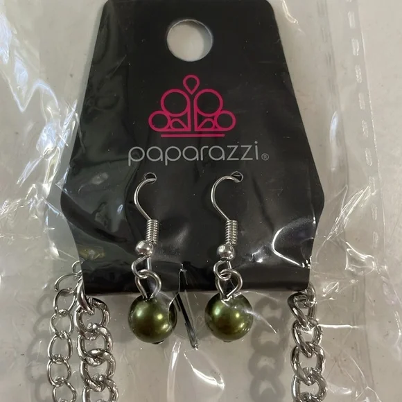 Paparazzi Green & Silver Tone Bead Necklace & Earrings Jewelry Set Round Oval - Picture 2 of 3